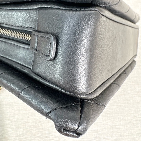 CHANEL Black Calfskin Chevron Stitched Envelope Flap Bag Small GHW - Picture 8 of 16